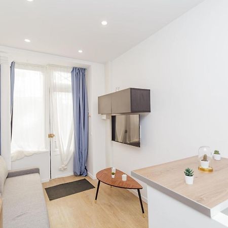 Nice Apartment Renovated And Bright Street Side Paris Exterior foto
